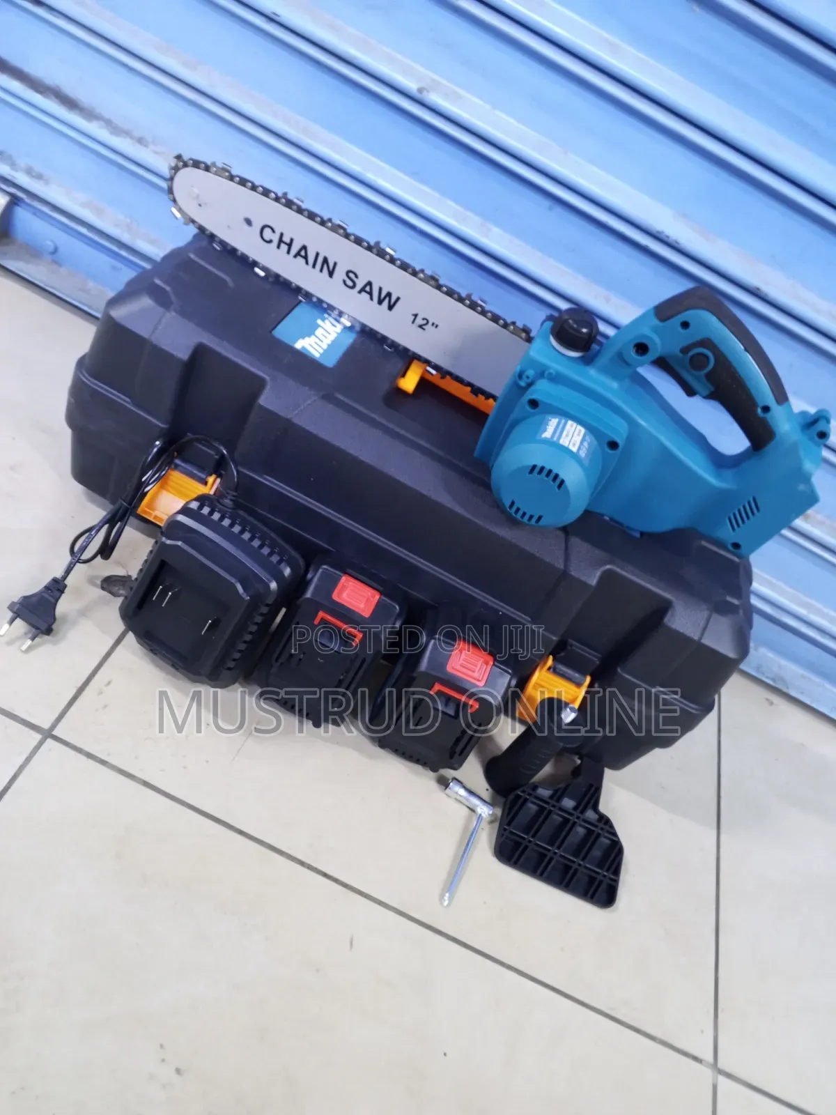 Makita Cordless Chainsaw 12inch