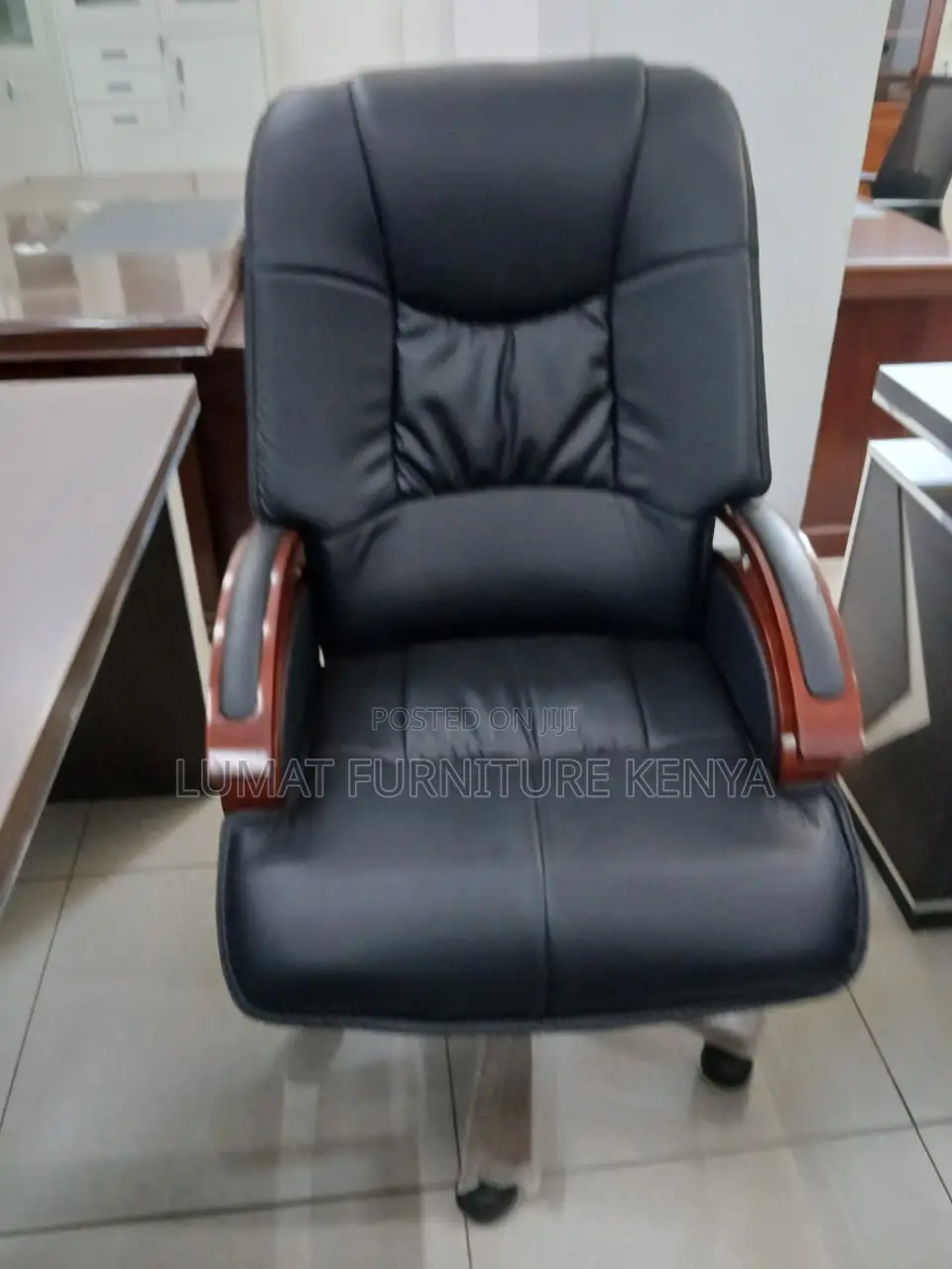 Boss Swivel Chair