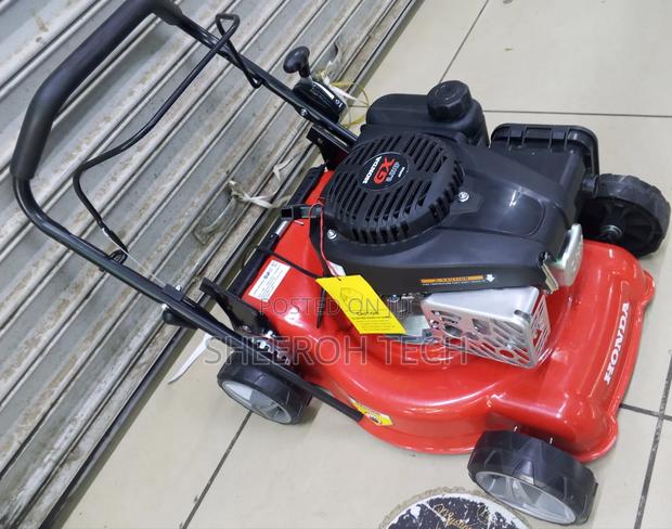 Honda Lawn Mower Machine