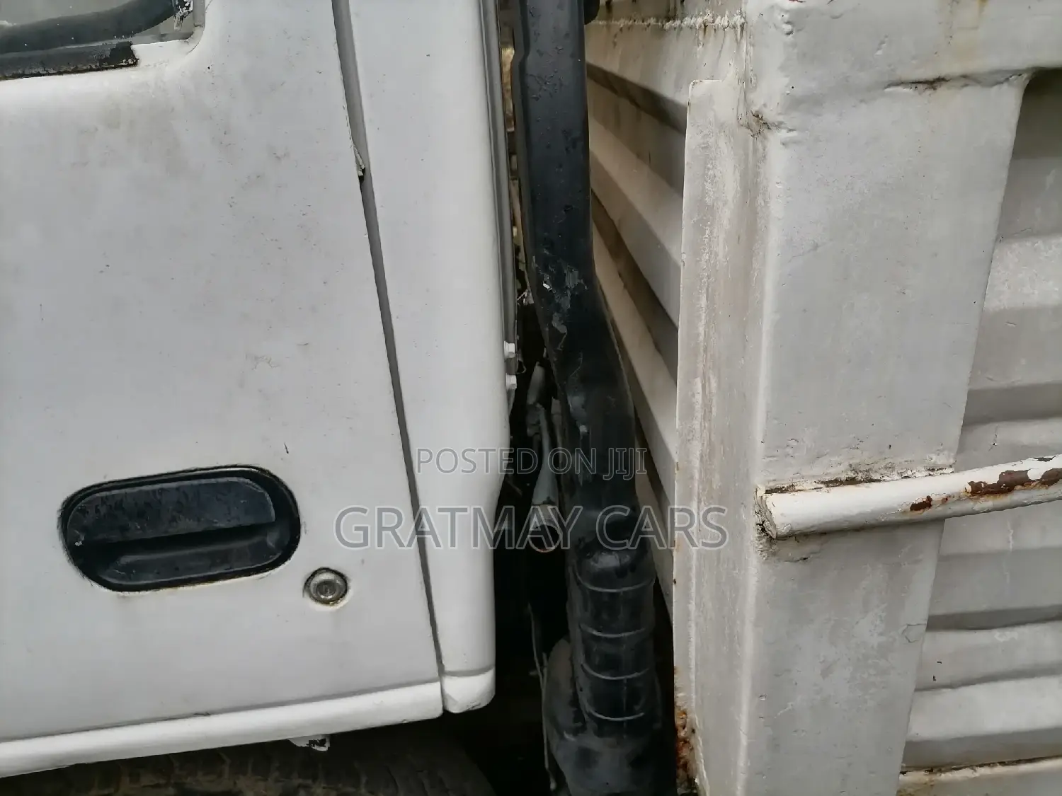 Mitsubishi Canter 1999 White