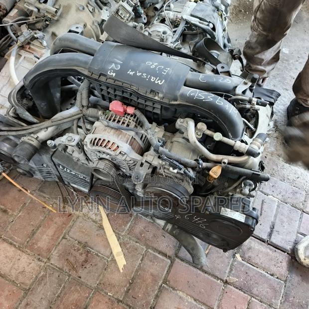 Subaru Ej20 Complete Engine - thumbnail 2
