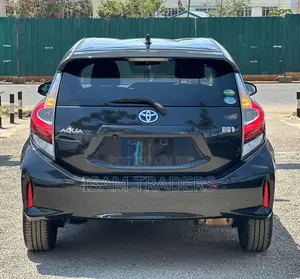 Toyota Aqua 2018 Black