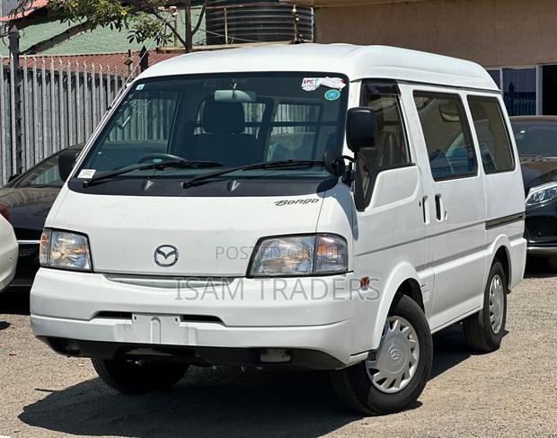 Mazda Bongo 2018 White - thumbnail 2