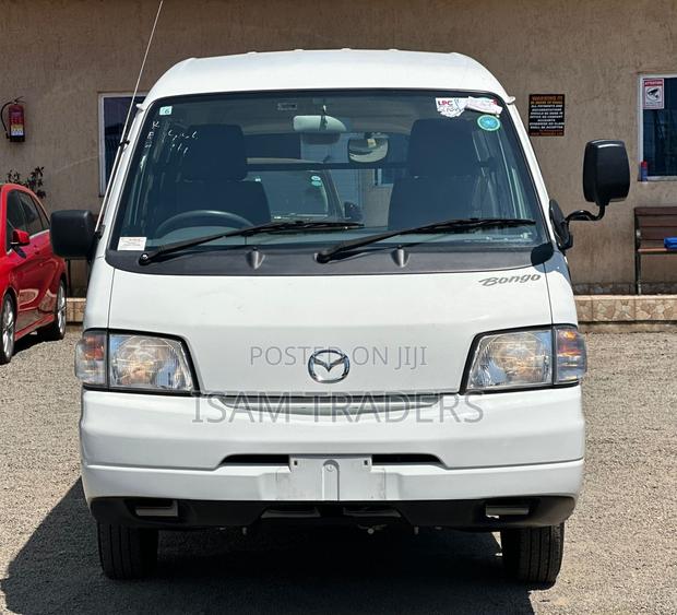 Mazda Bongo 2018 White - thumbnail 3