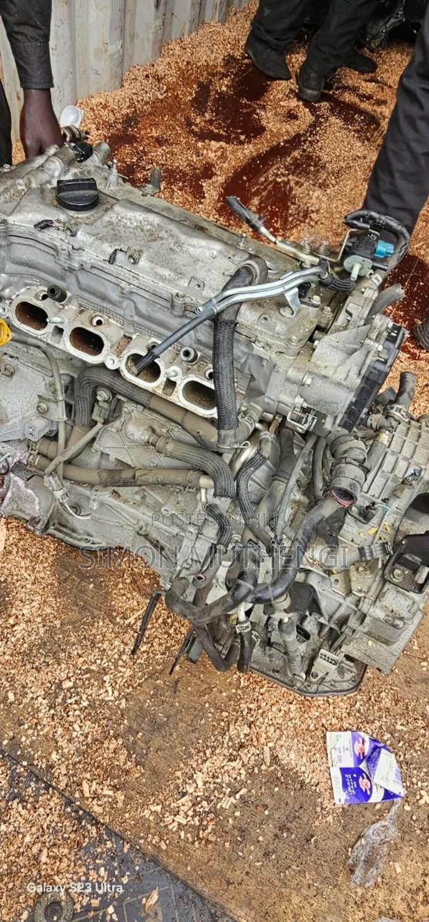 Noah/Voxy Slim Engine With Gear Available - main view