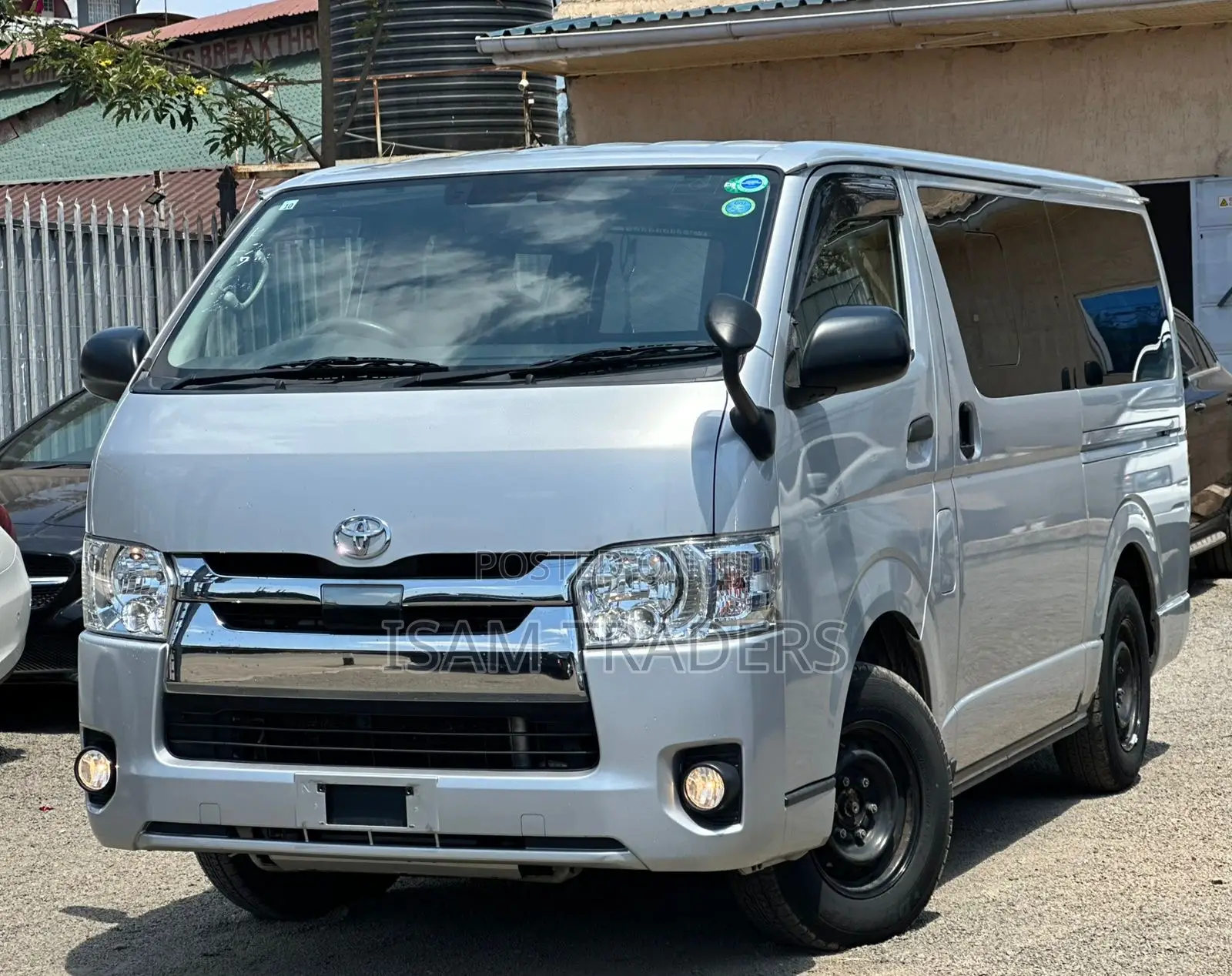 Toyota HiAce 2018 Silver