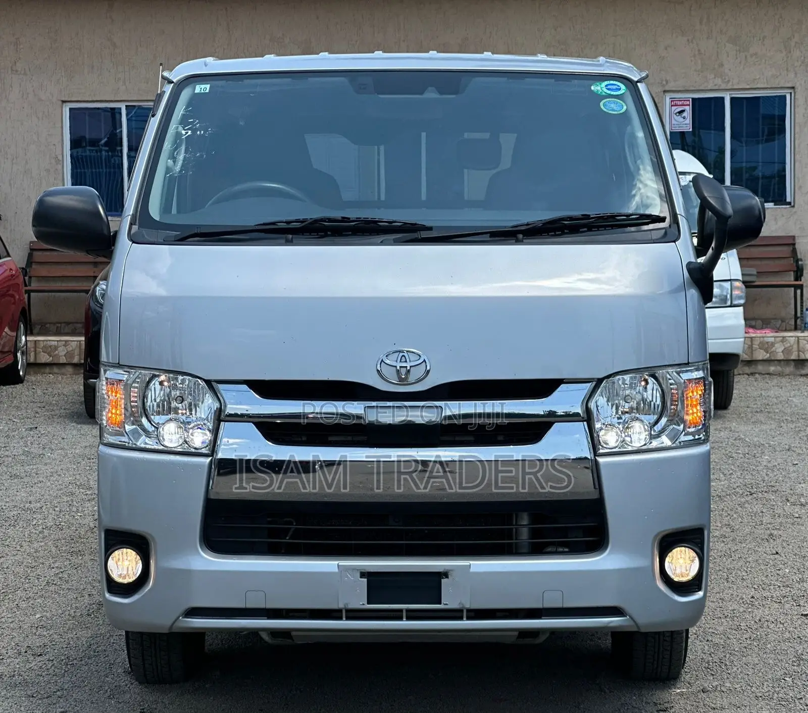 Toyota HiAce 2018 Silver