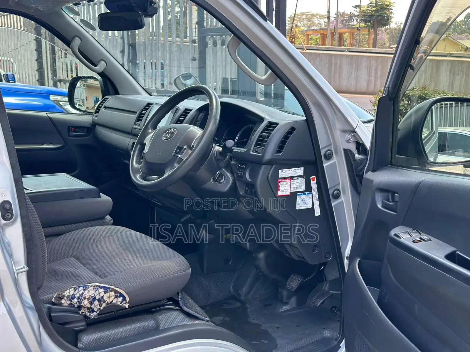 Toyota HiAce 2018 Silver