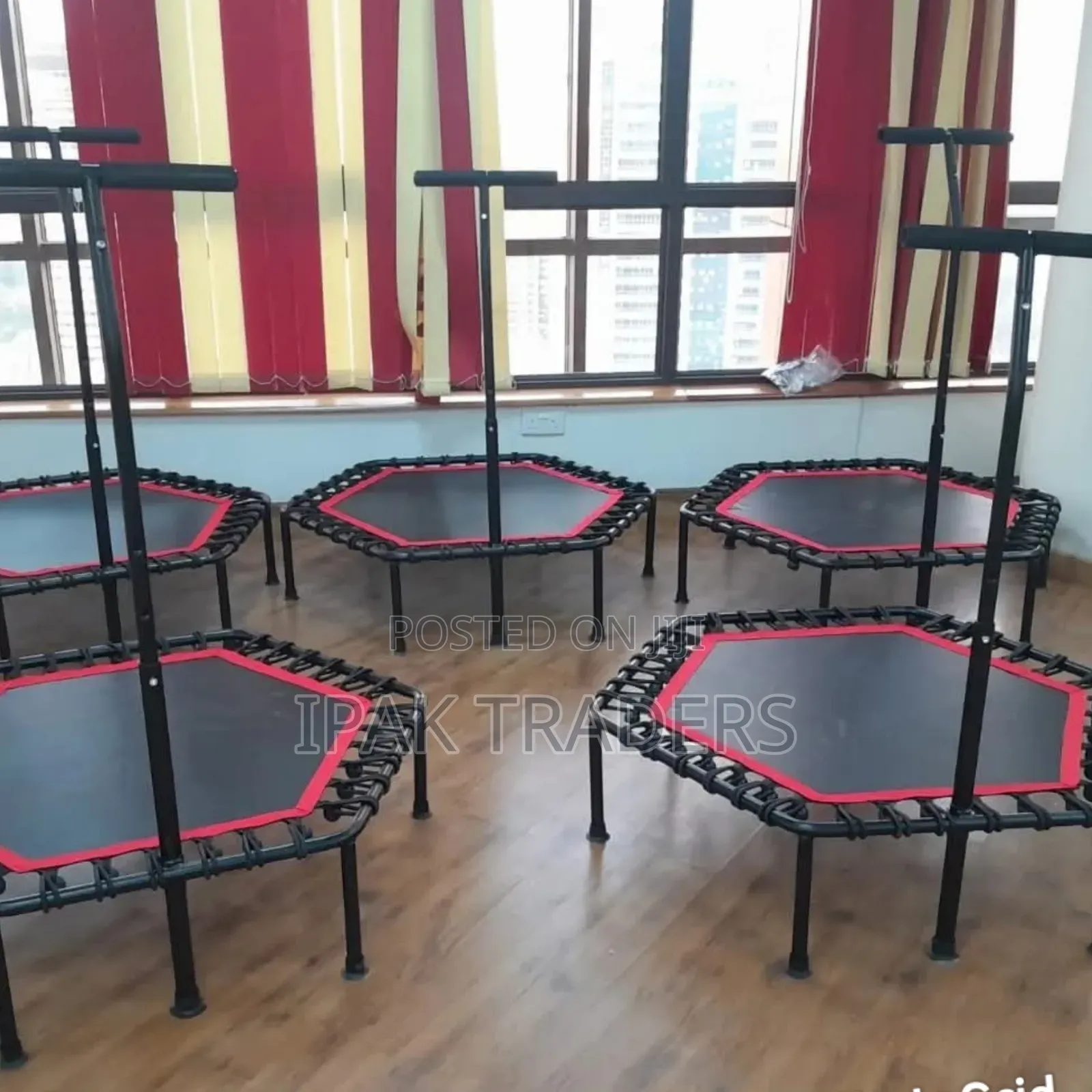Round Trampoline With a Handle