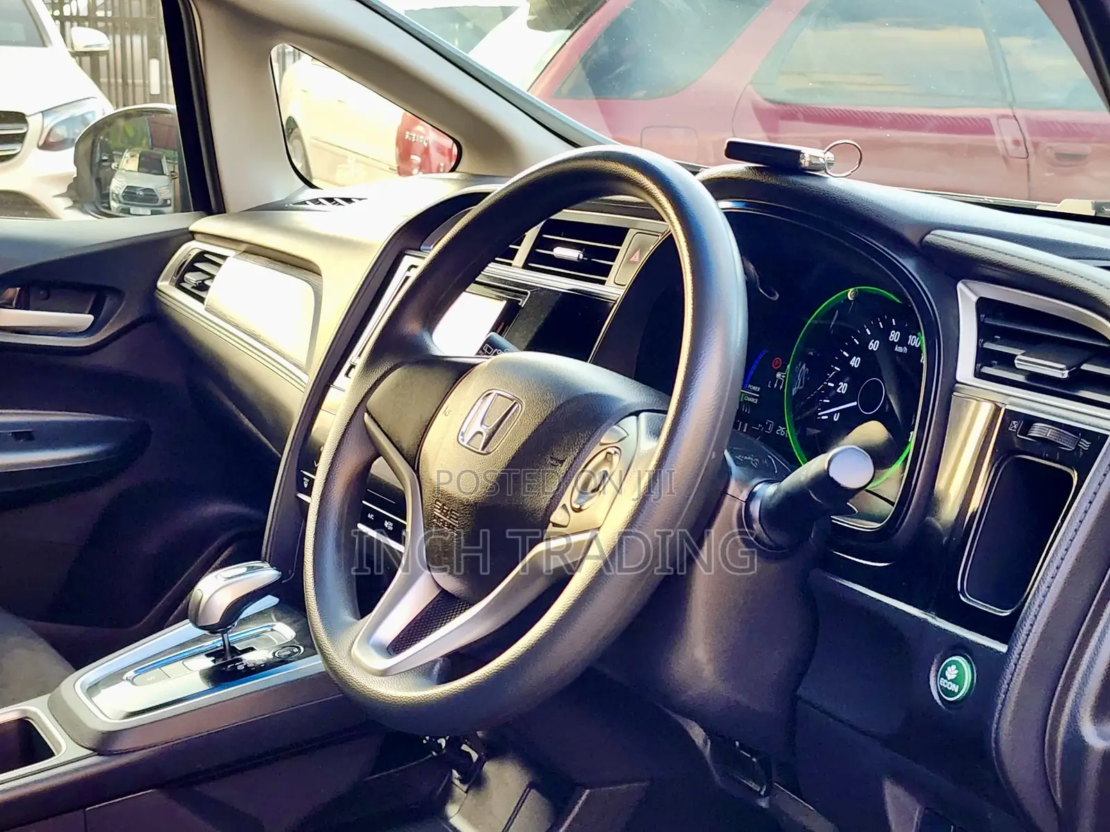Honda Shuttle 1.5 Hybrid 2WD 2018 Silver