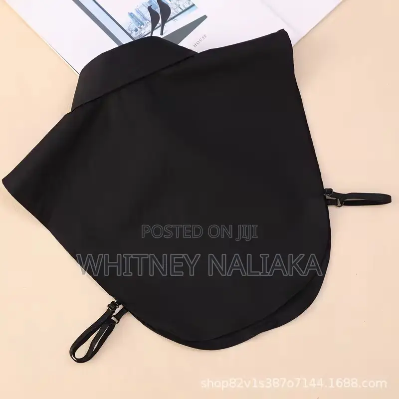 Detachable Collar in Black and White