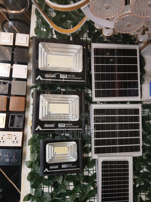 Solar Security Light - thumbnail 2