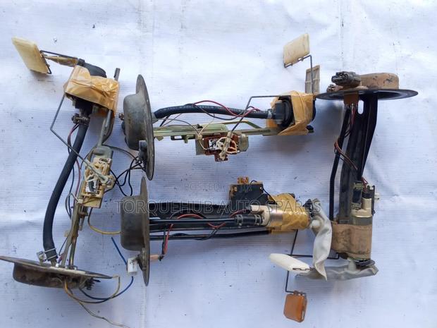 Nissan Hardbody Fuel Pump - thumbnail 3