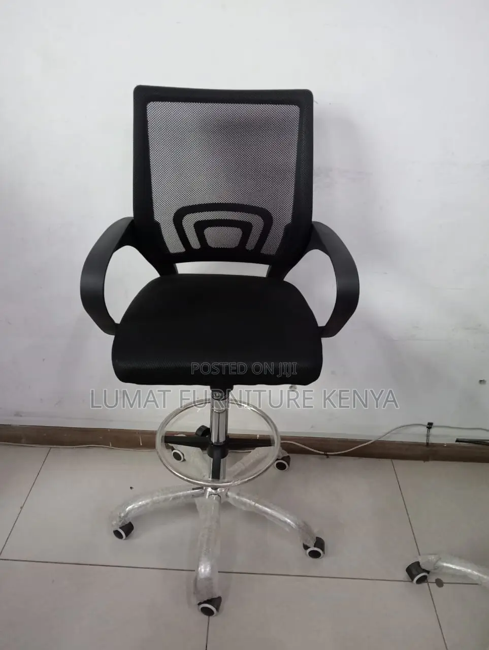 Ergonomic Cashier Seat