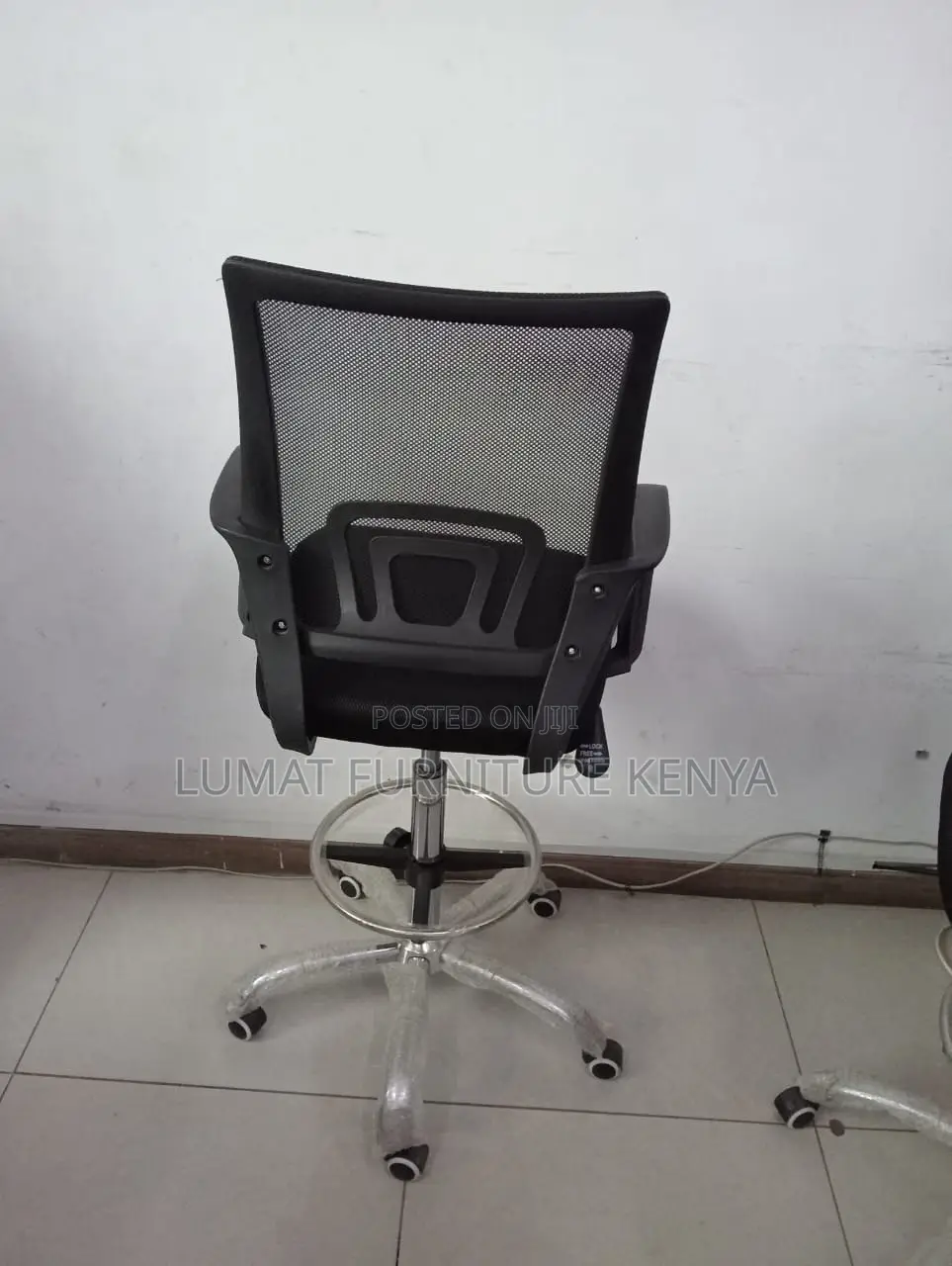 Ergonomic Cashier Seat