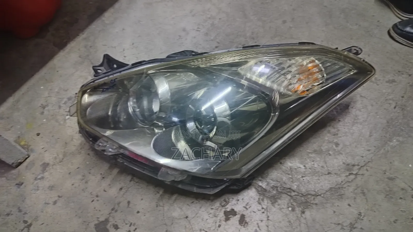 Toyota Wish 2005/2008 Headlight Ex Japan