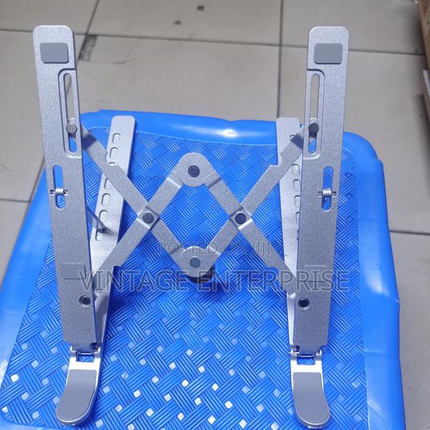 Laptop Stand*