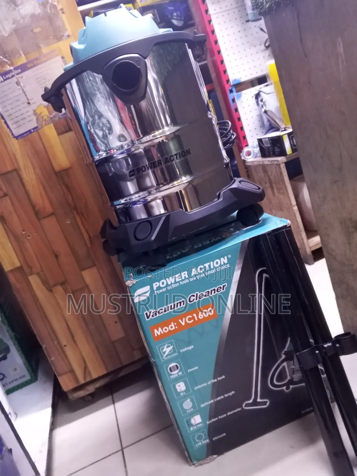 20l Power Action Vacuum Cleaner 1600w