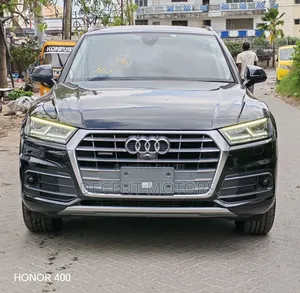 Audi Q5 2.0T Premium AWD quattro 2019 Gray