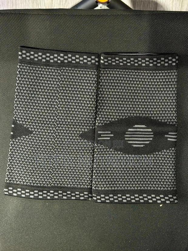 Elbow Support Compression Sleeve - thumbnail 3