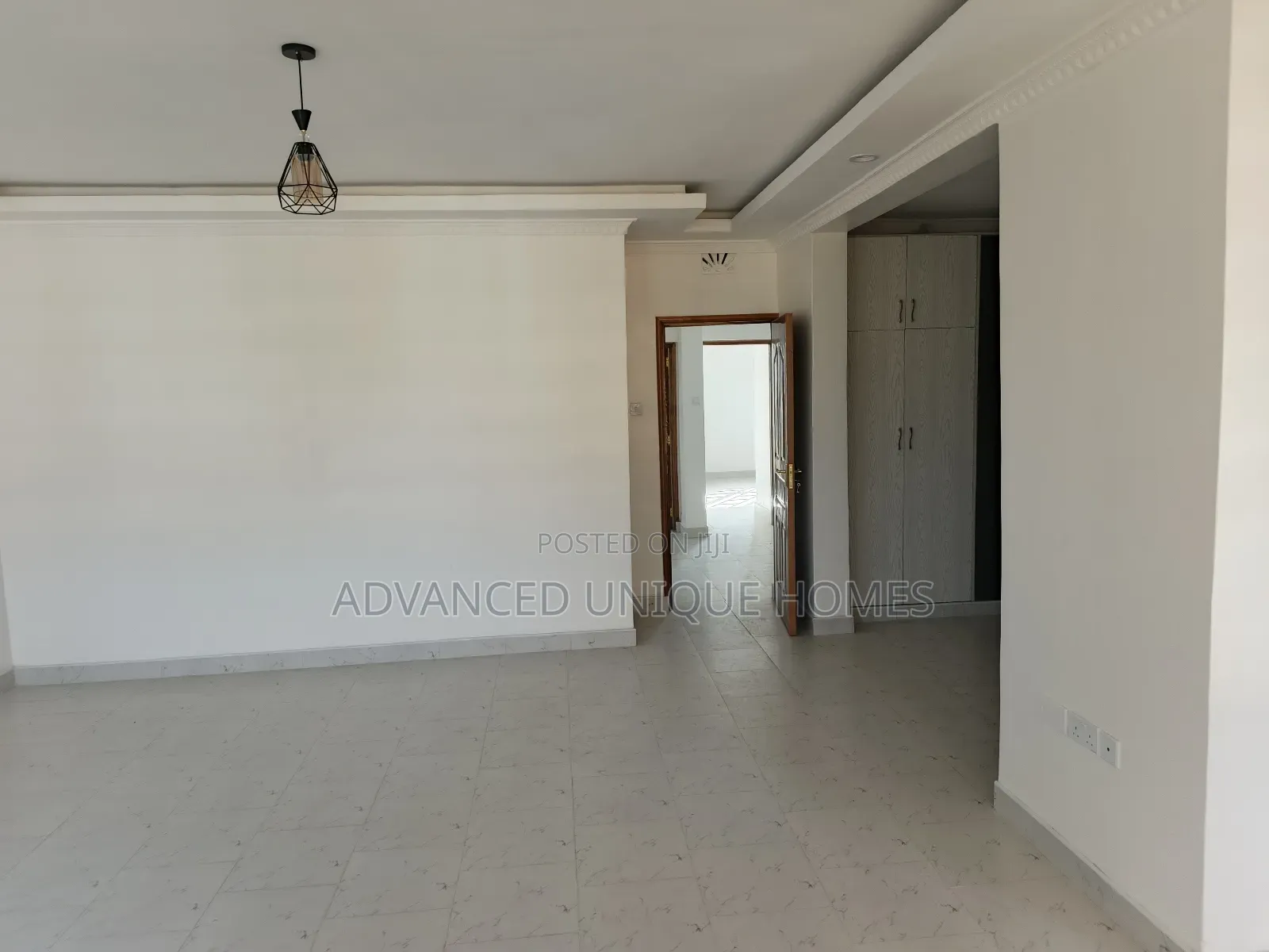 4bdrm Mansion in Barnabas for sale
