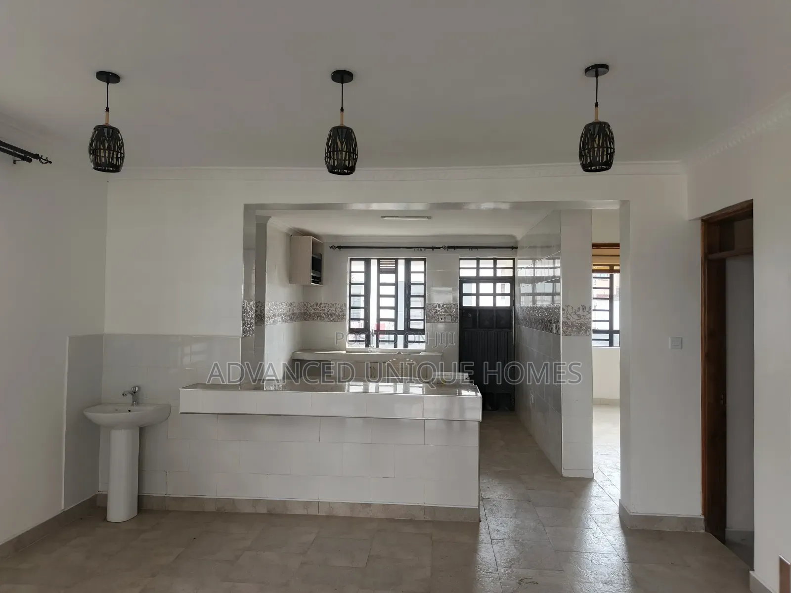 4bdrm Mansion in Barnabas for sale