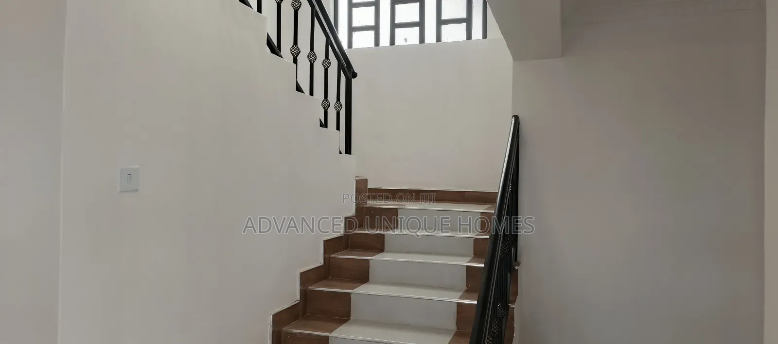 4bdrm Mansion in Barnabas for sale
