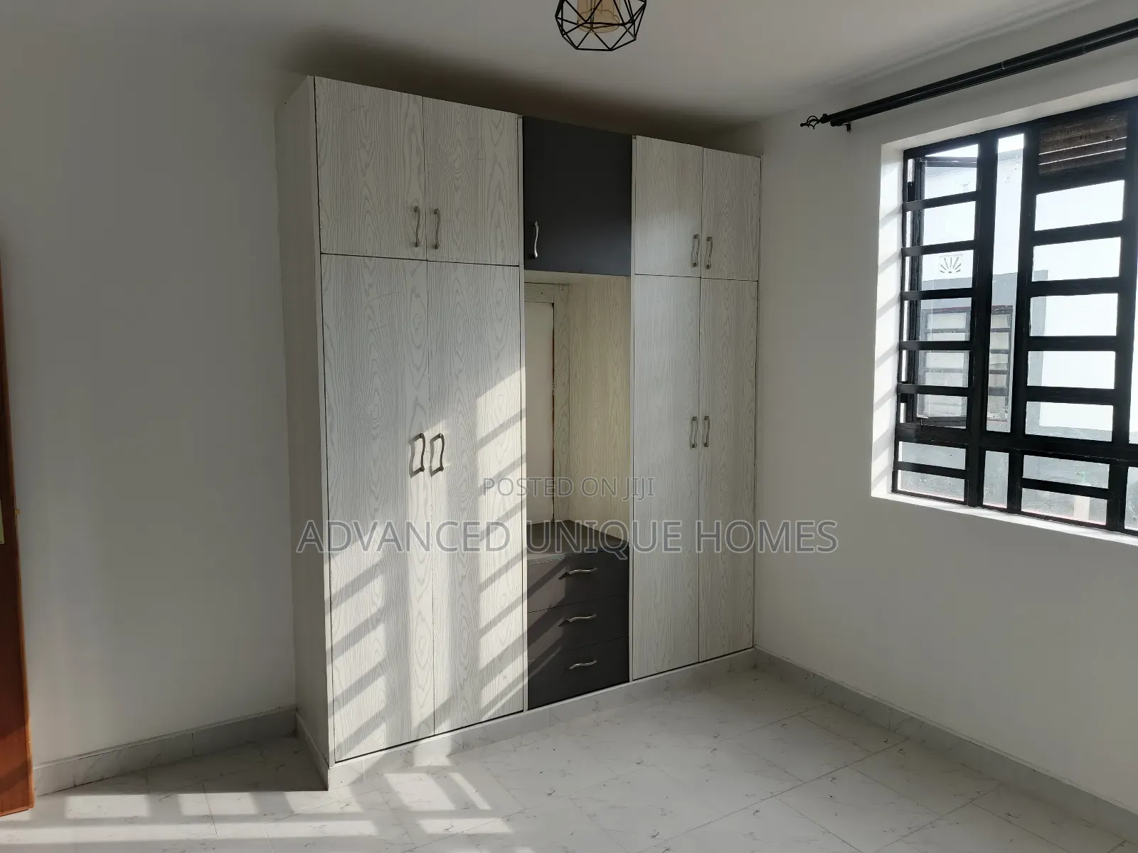 4bdrm Mansion in Barnabas for sale