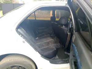 Toyota Carina 1.8 FWD Sedan 2001 White