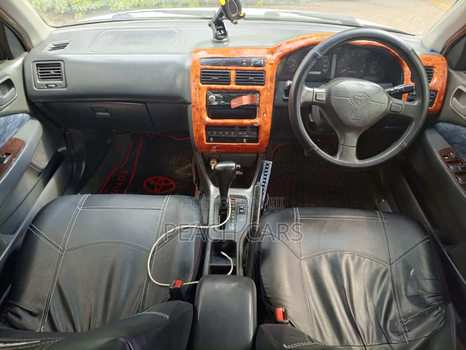 Toyota Carina 1.8 FWD Sedan 2001 White