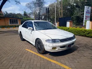 Toyota Carina 1.8 FWD Sedan 2001 White