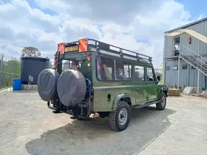 Land Rover Defender 2002 Green