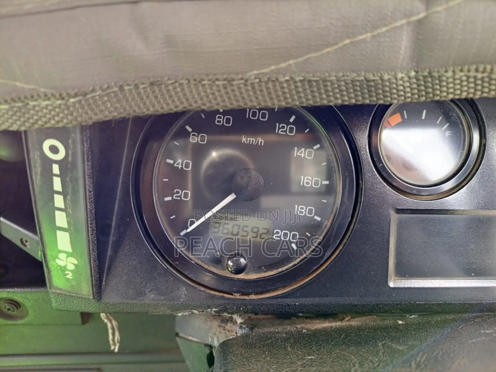 Land Rover Defender 2002 Green