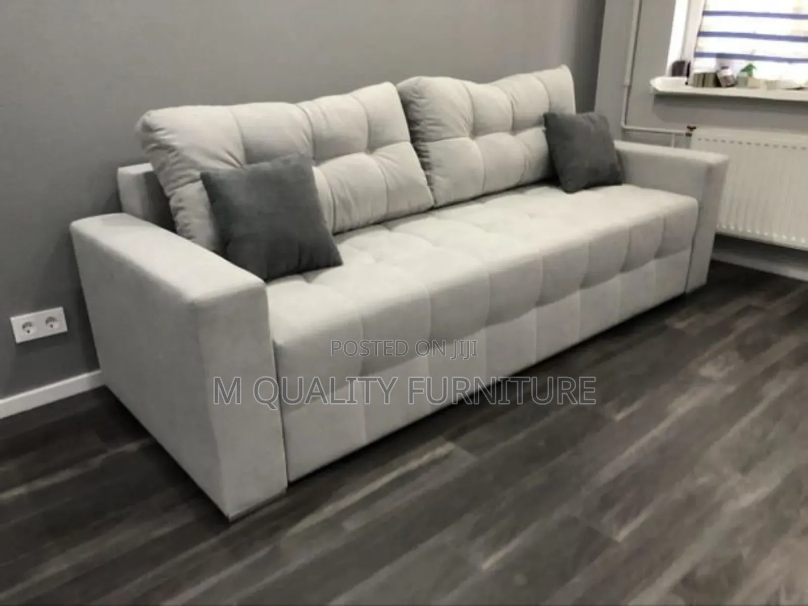 Classic Woodened 3 Seater Indoor Seat
