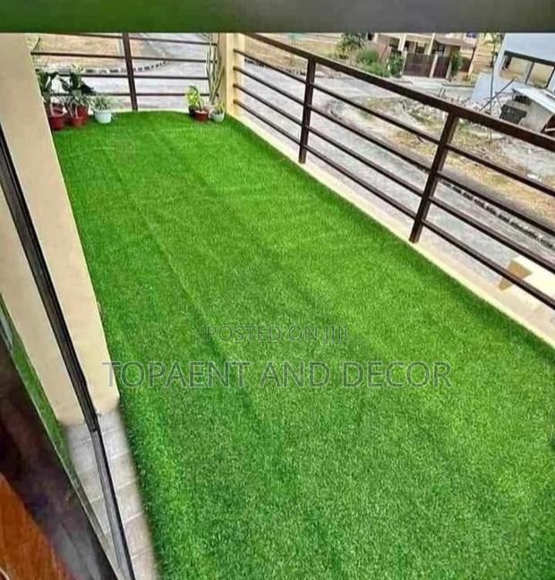 Modern Artificial Grass Carpet for Stylish Spaces - main view
