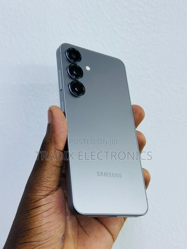 Samsung Galaxy S25 256 GB Silver - main view