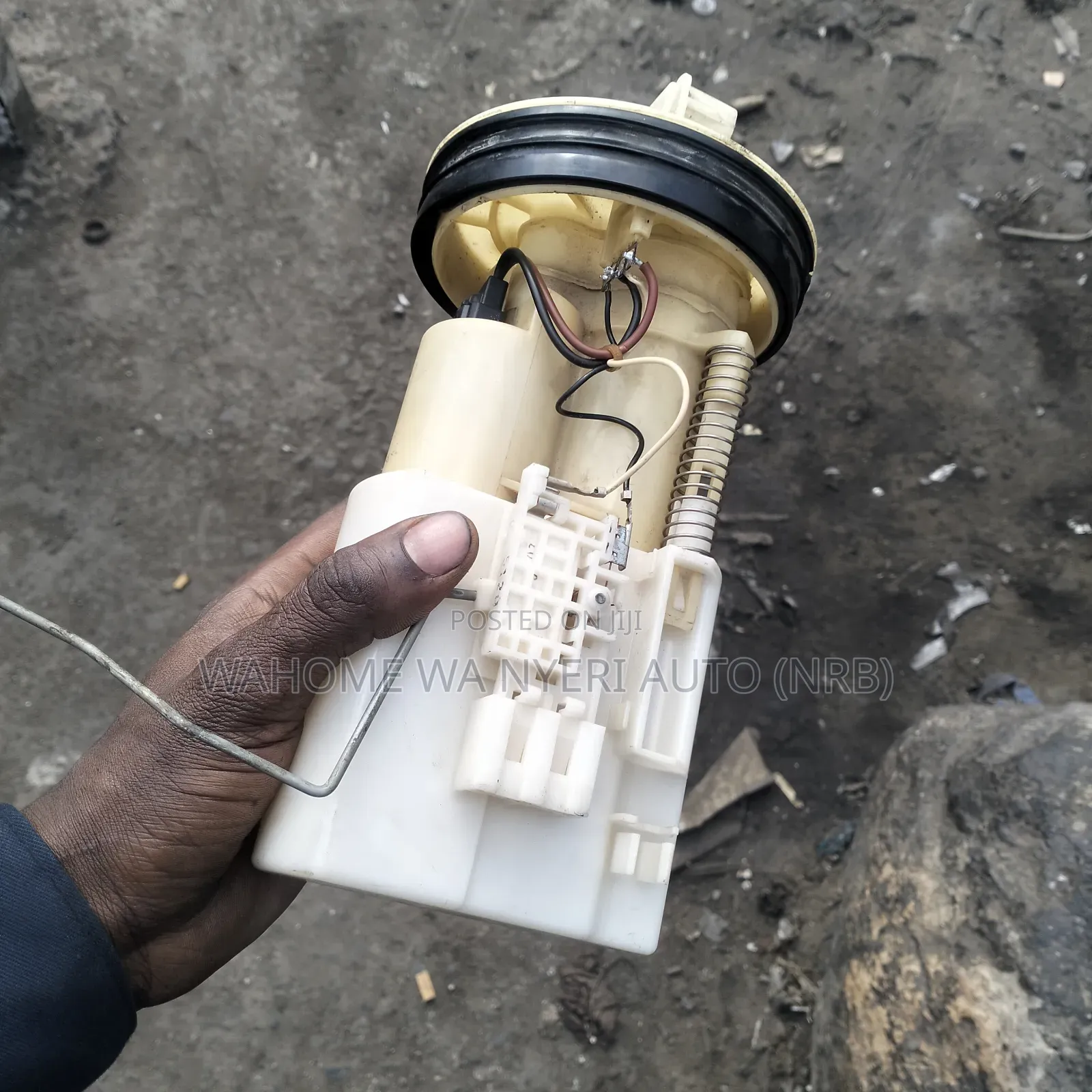 Fuel Pump Latio