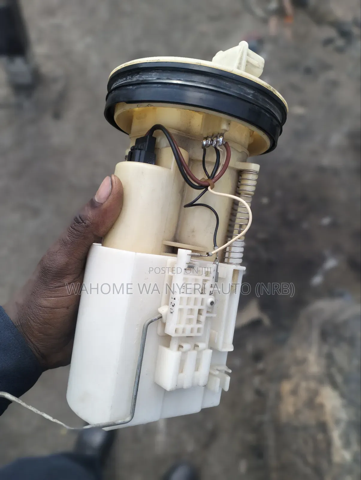 Fuel Pump Latio