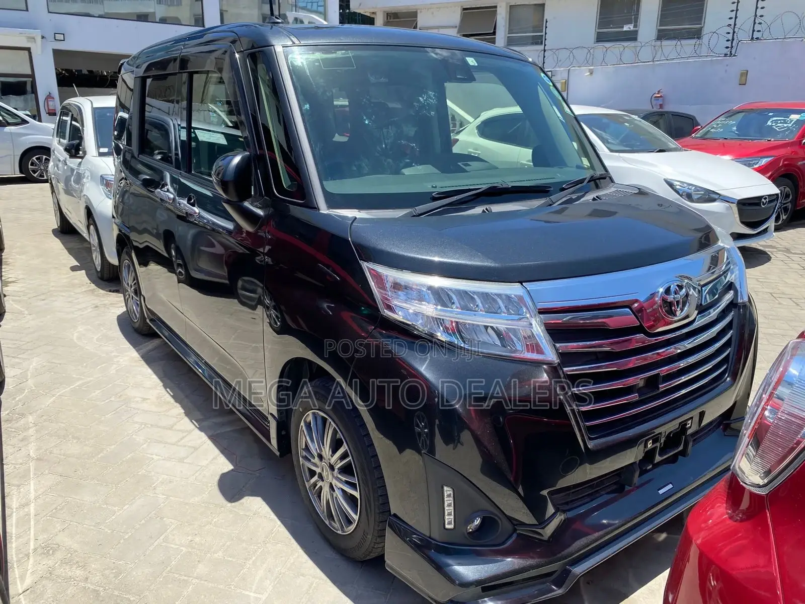 Toyota Roomy 2018 Black
