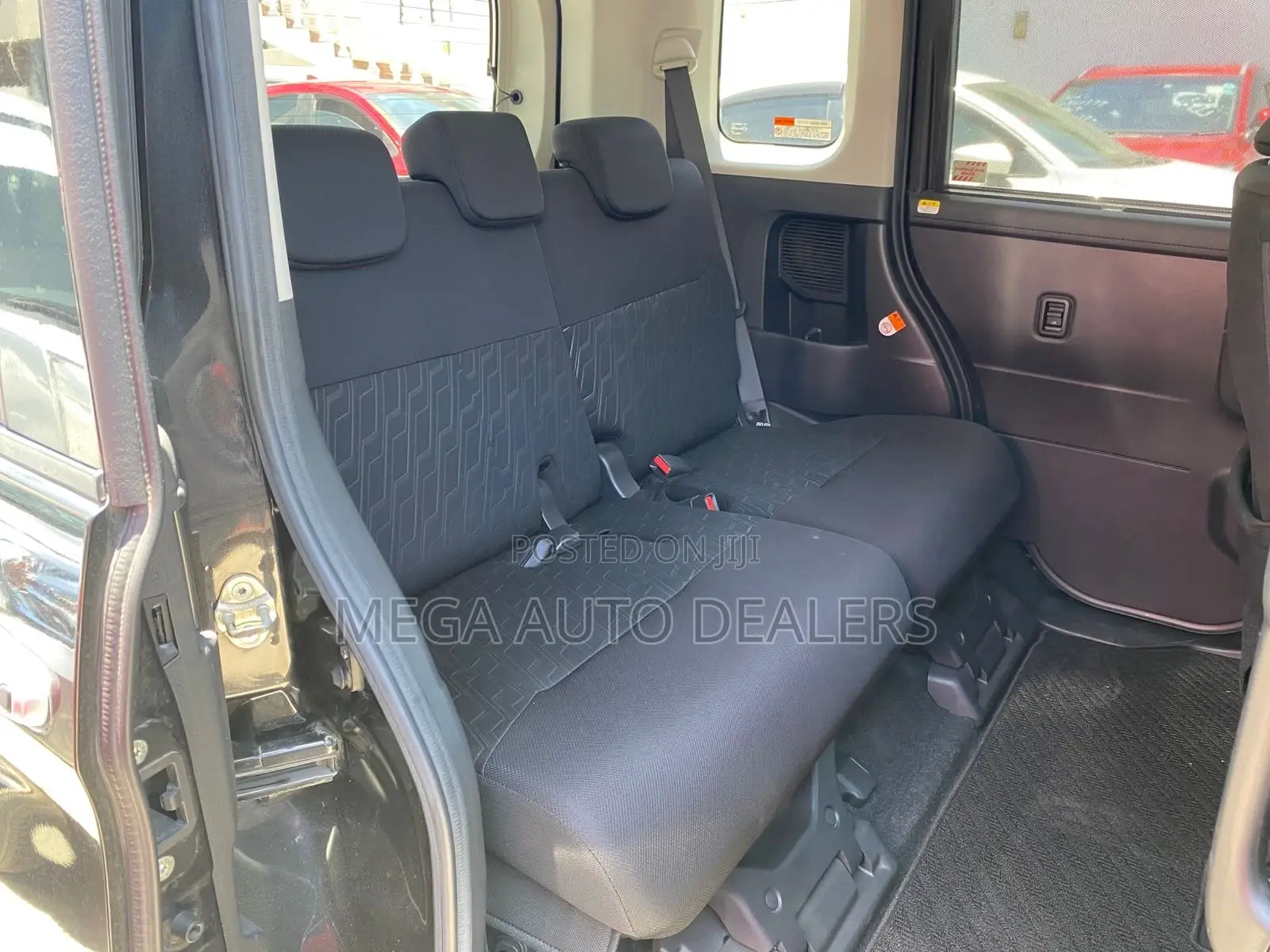 Toyota Roomy 2018 Black