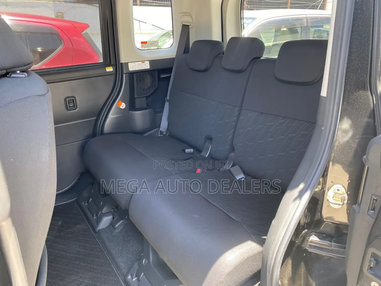 Toyota Roomy 2018 Black