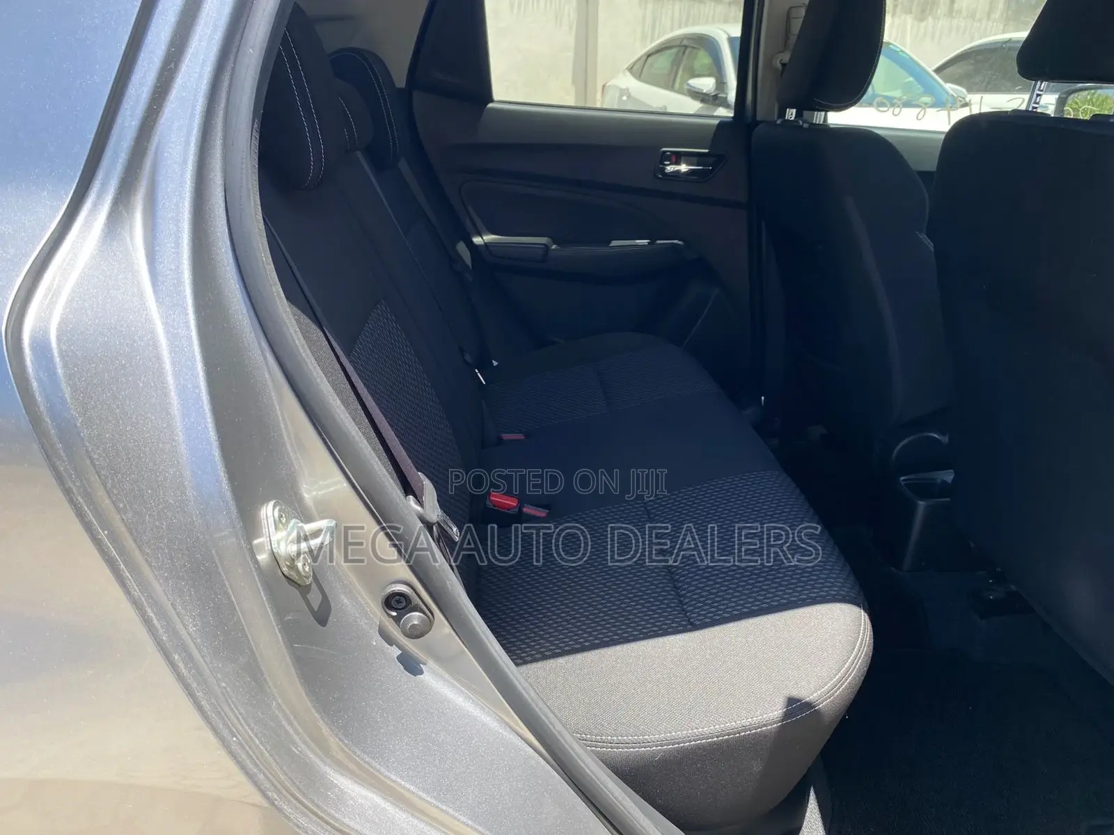 Suzuki Swift 2018 Silver