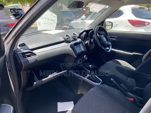 Suzuki Swift 2018 Silver