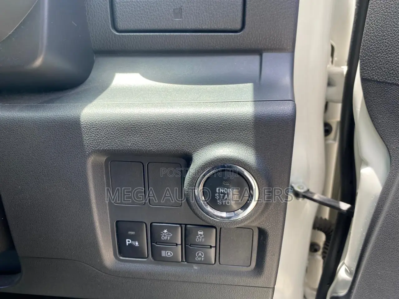 Daihatsu Boon 2018 White