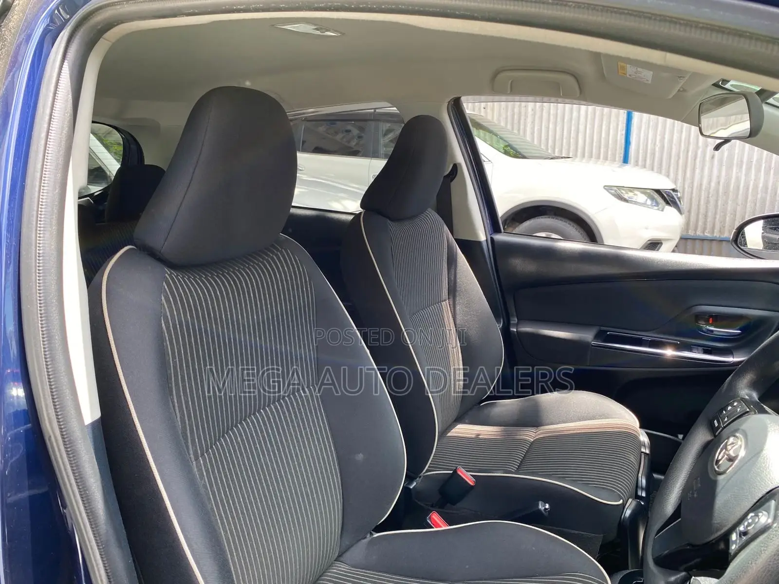 Toyota Vitz 2018 Blue
