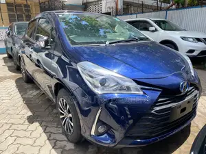 Toyota Vitz 2018 Blue