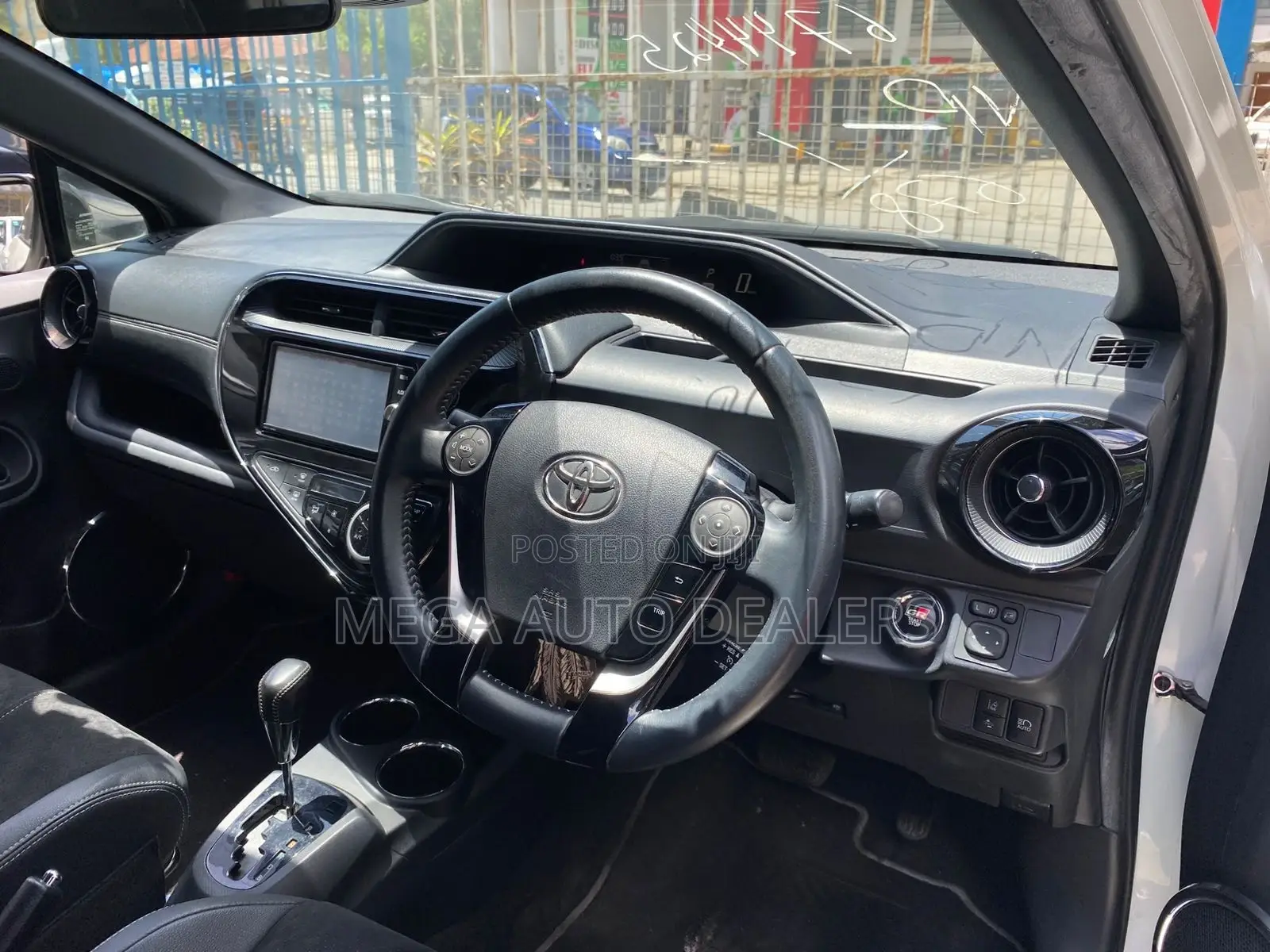 Toyota Aqua 2018 White