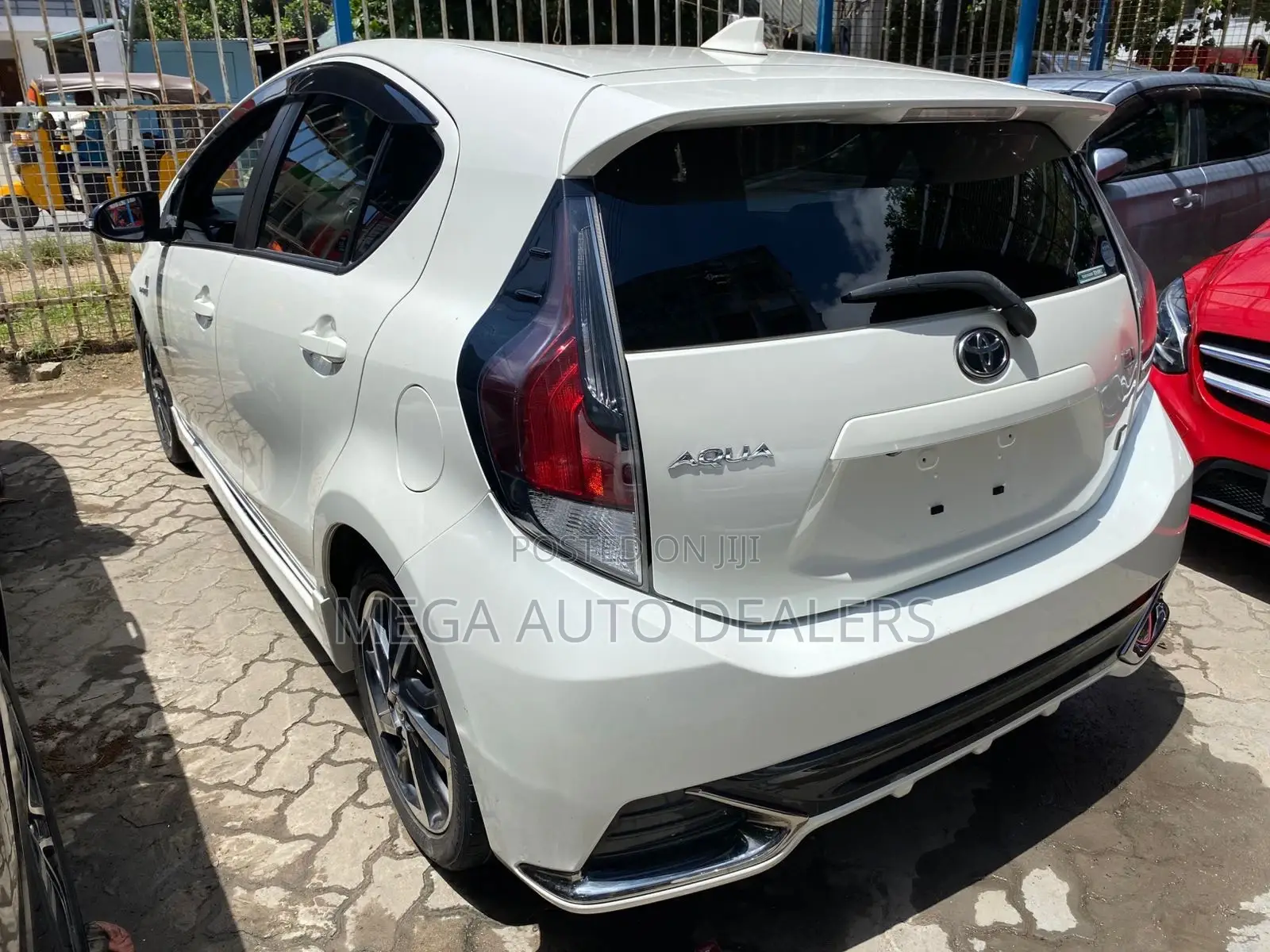Toyota Aqua 2018 White