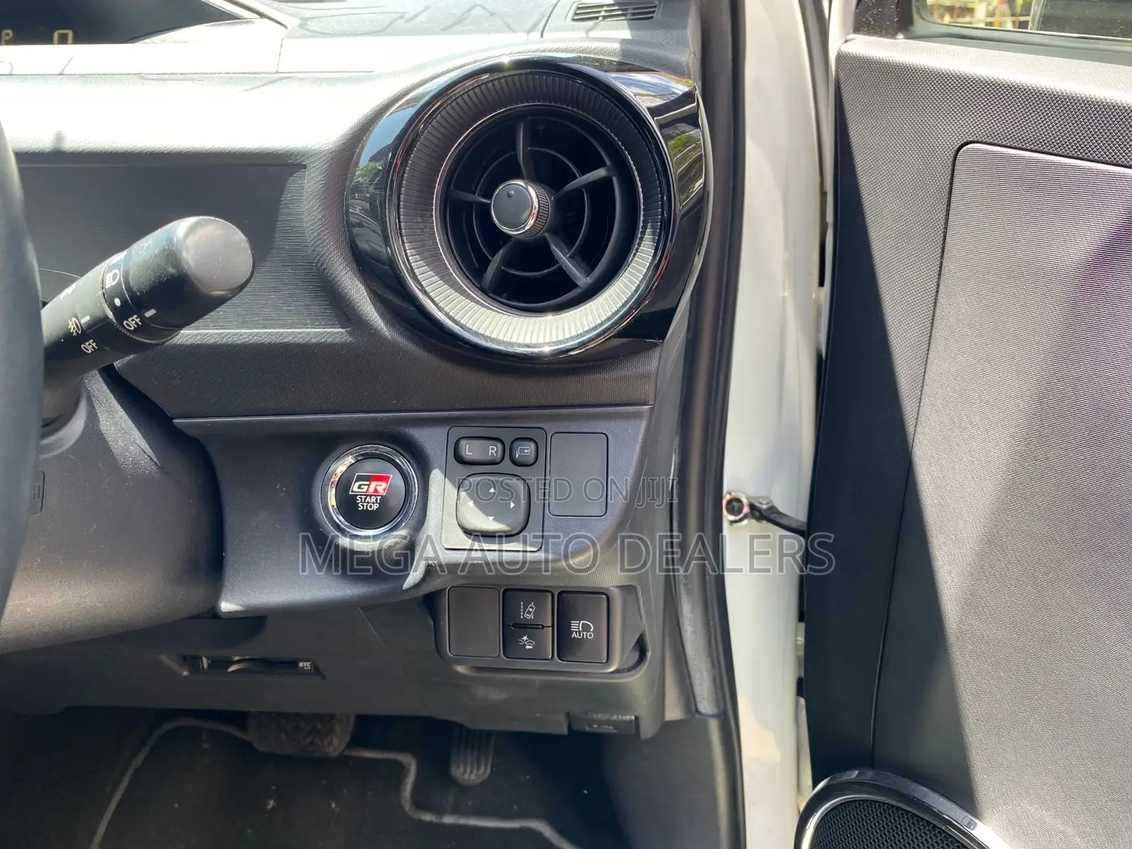 Toyota Aqua 2018 White