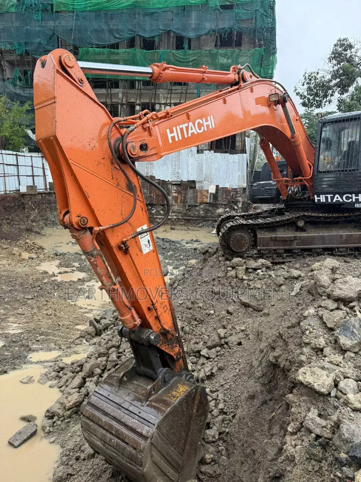 Earthmovers/Tractors for Hire(Excavators, Rollers, Backhoes,Gradersetc